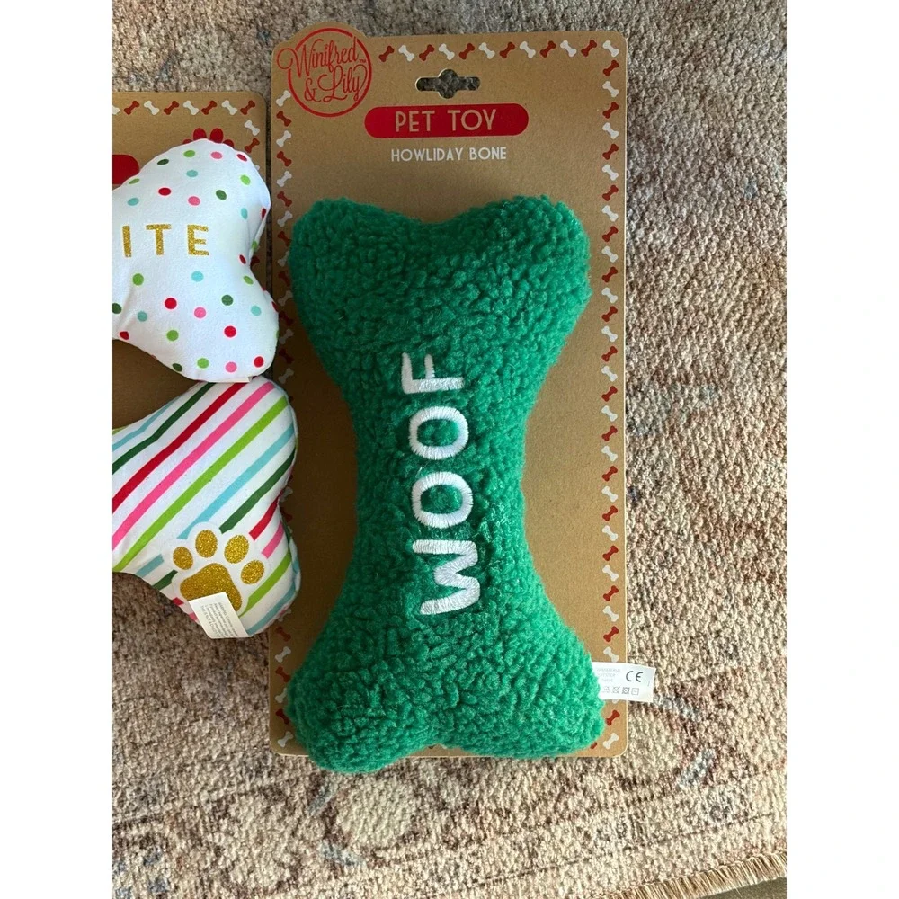 Winifred & Lily Holiday Dog Toy Set 3pk Merry & Bite Woof Bones Green White